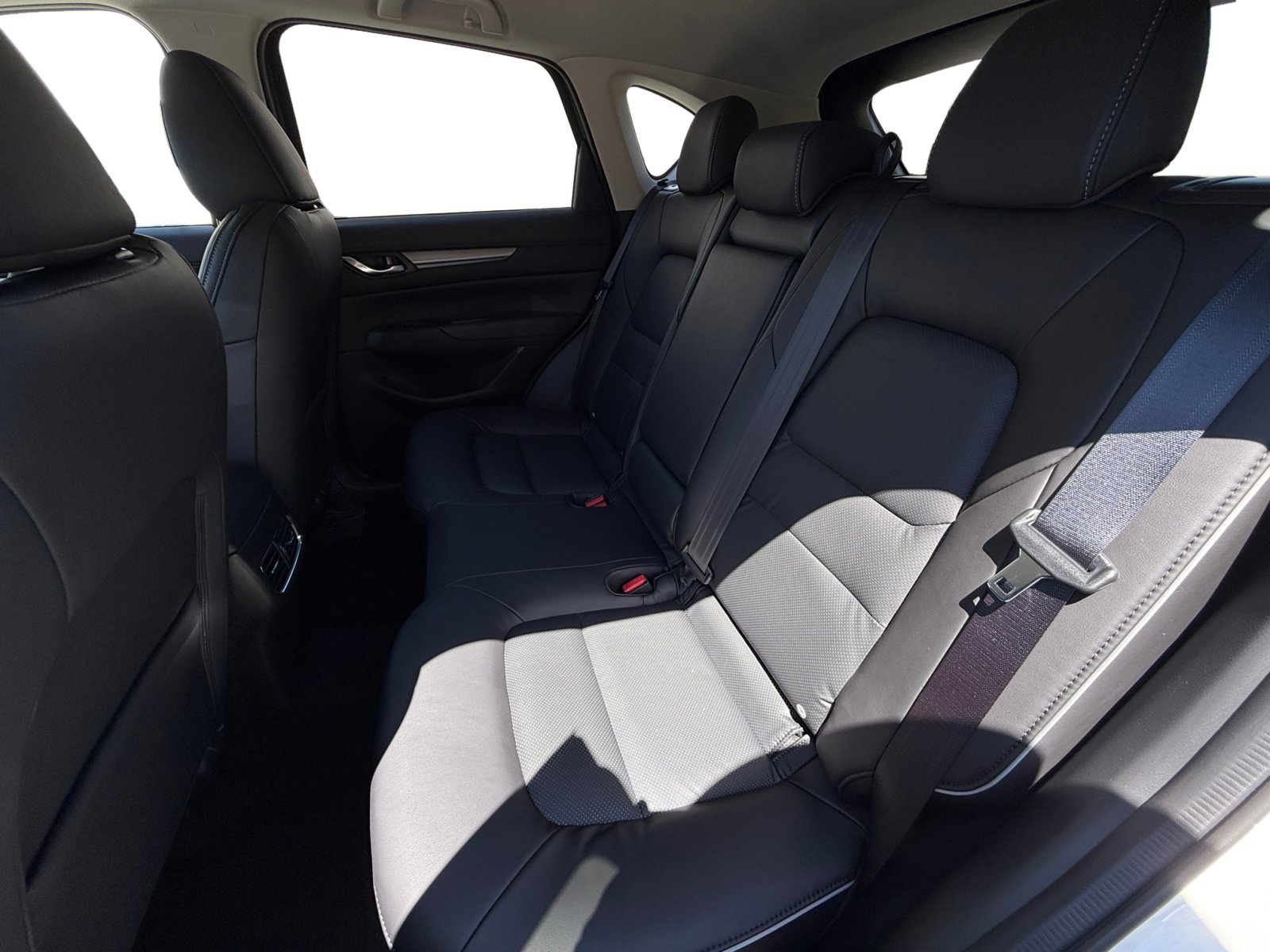2025 Mazda CX-5 2.5 Select photo 15