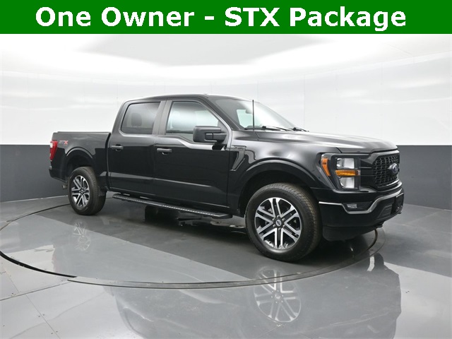 2023 Ford F-150 XL's photo