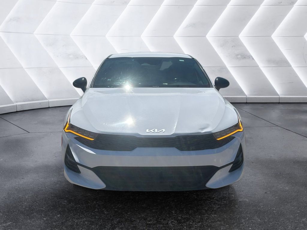 2022 Kia K5 GT-Line photo 2