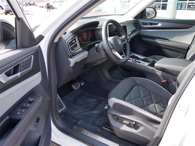2025 Volkswagen Atlas Peak Edition SE photo 7