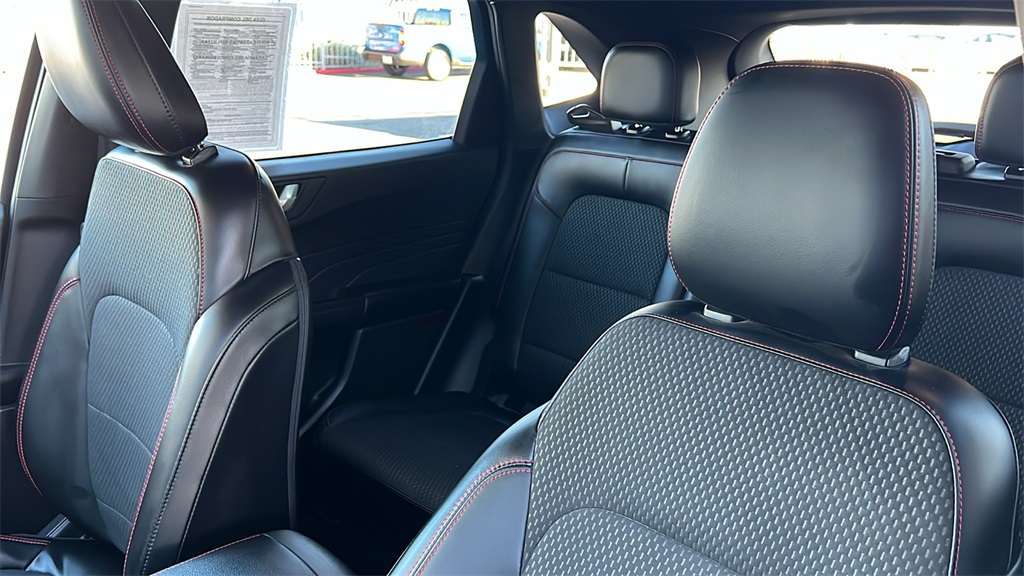 2023 Ford Escape ST-Line photo 7