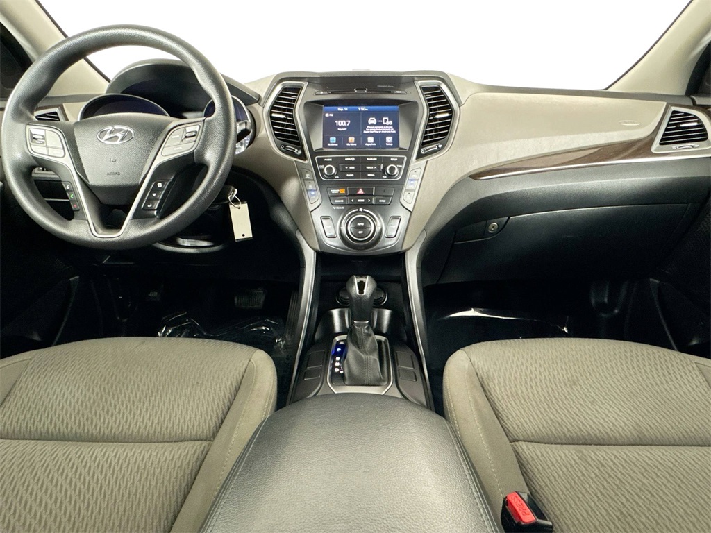 2017 Hyundai Santa Fe SE photo 15