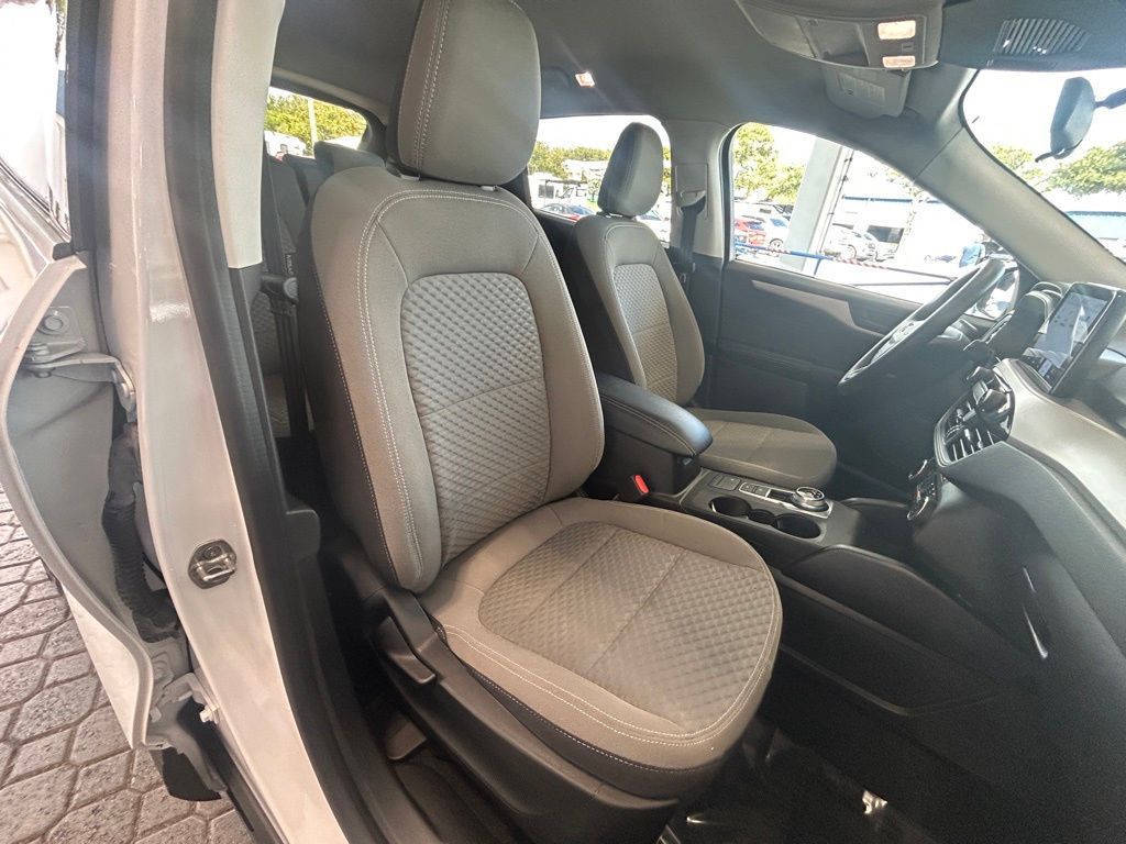2022 Ford Escape SE Hybrid photo 25