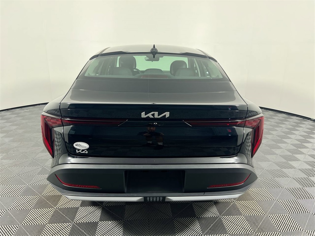 2025 Kia K4 LX photo 3