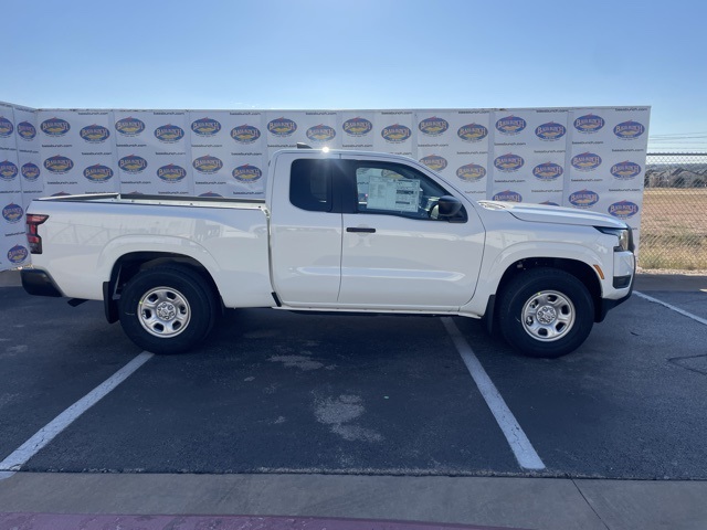 2026 Nissan Frontier S's photo