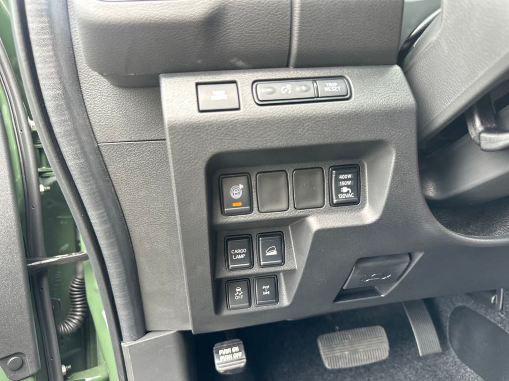 2025 Nissan Frontier PRO-4X photo 13