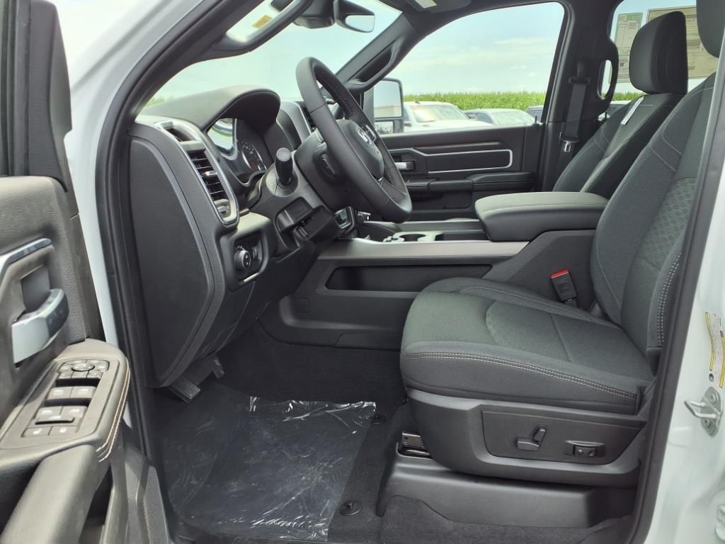 2025 Ram 2500 Big Horn photo 14