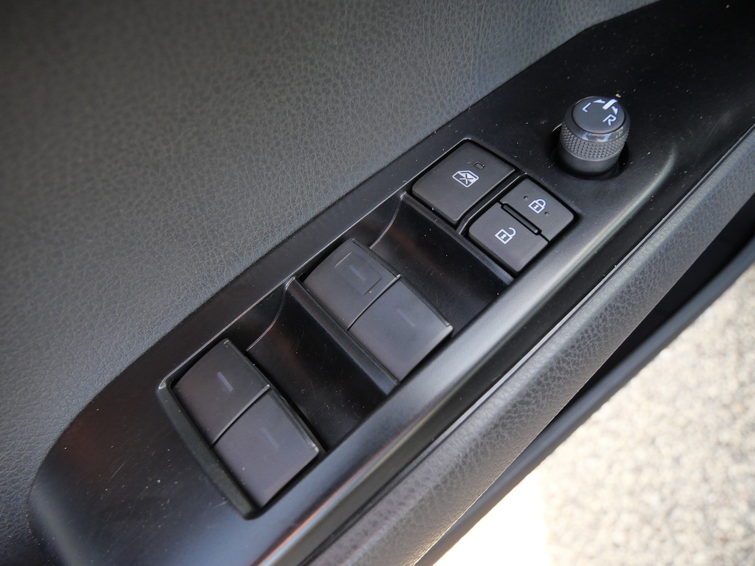 2025 Toyota Camry LE photo 19