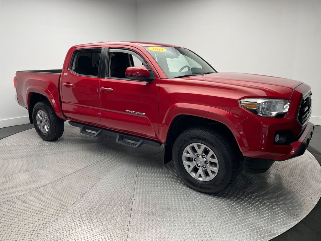 2019 Toyota Tacoma SR5 V6 photo 3