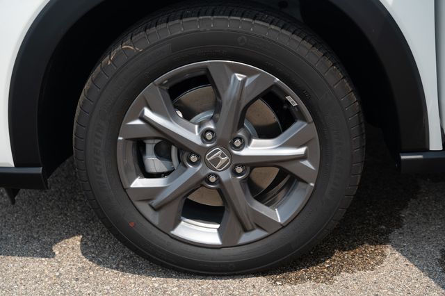 2026 Honda HR-V LX photo 11