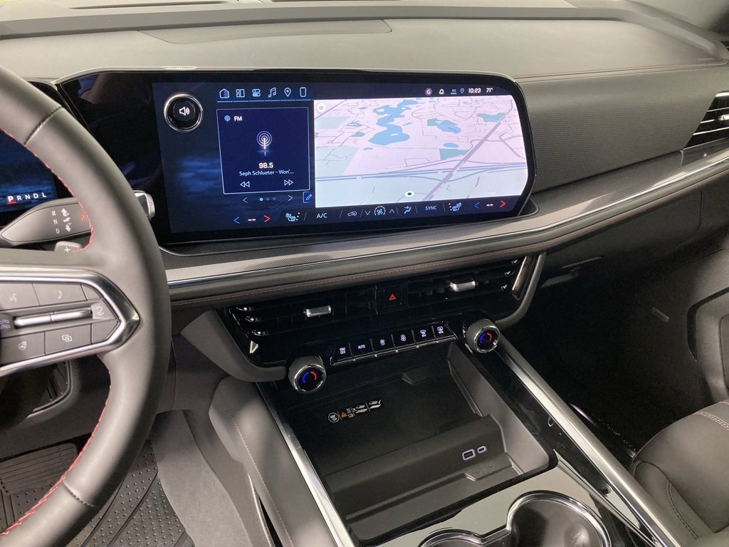 2026 Chevrolet Suburban RST photo 2