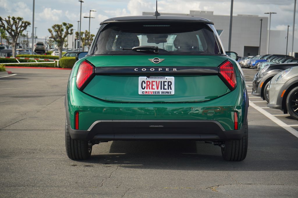 2026 Mini Cooper 2 Door Hardtop Signature photo 3