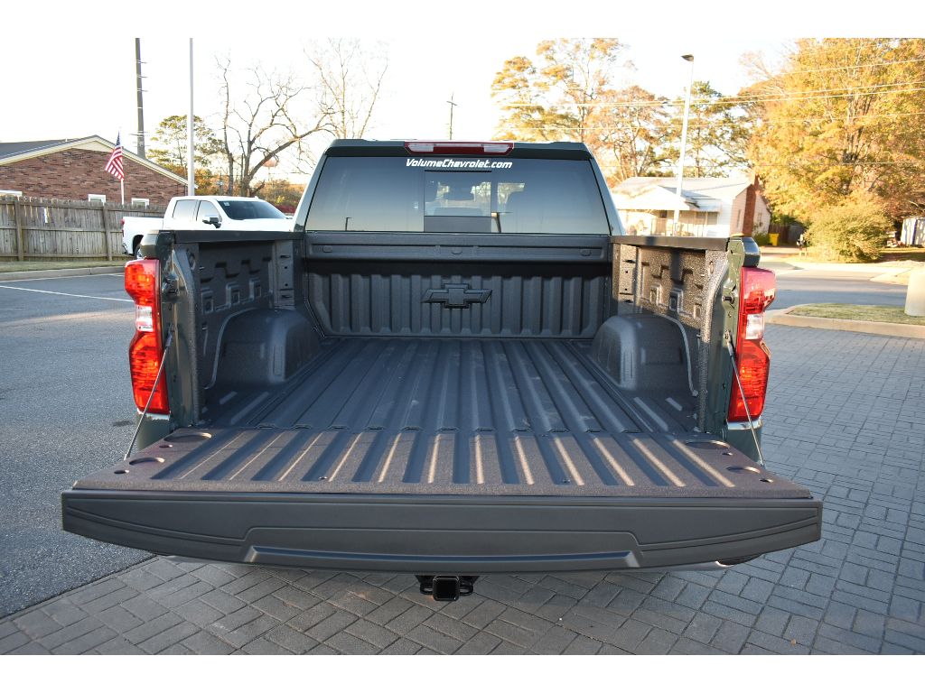 2025 Chevrolet Silverado 1500 LT photo 16