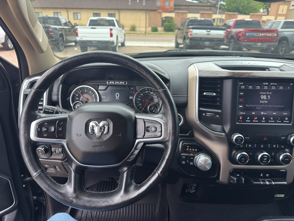 2019 Ram 1500 Laramie photo 9