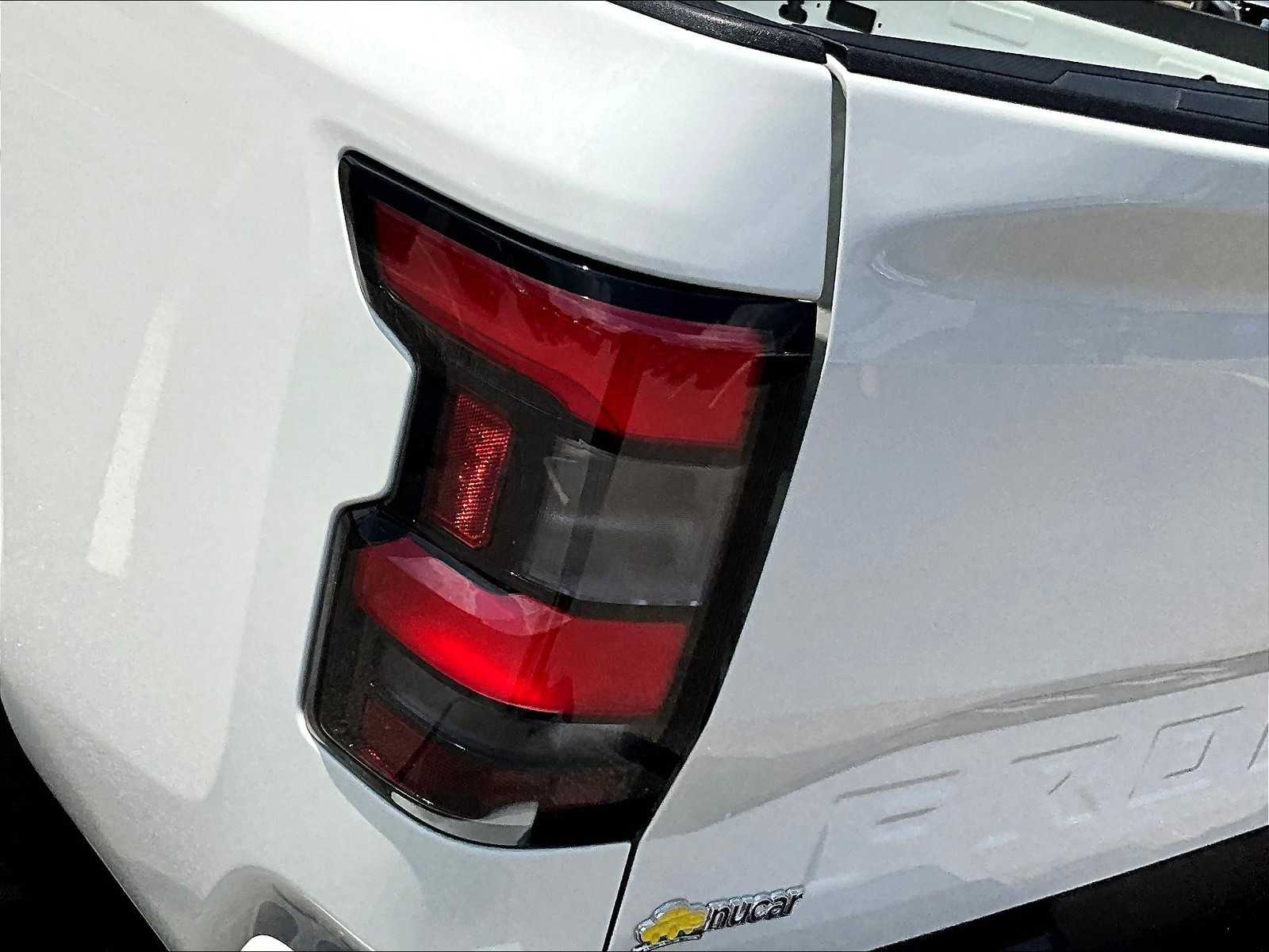 2025 Nissan Frontier SV photo 33