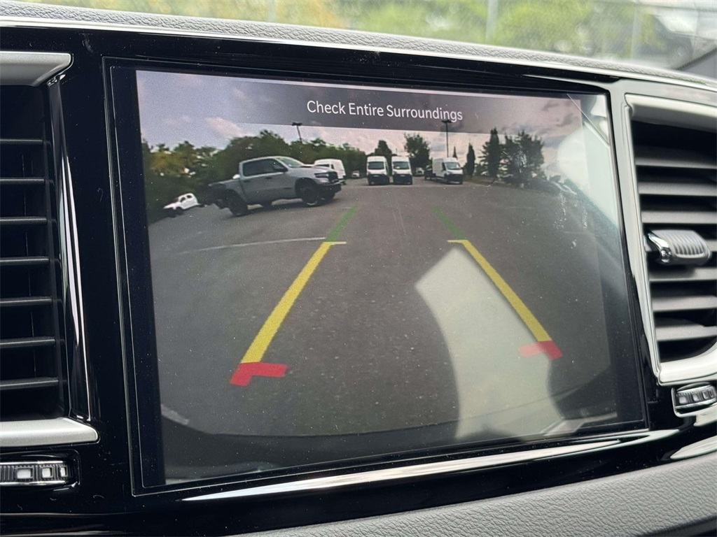 2026 Chrysler Voyager LX photo 17