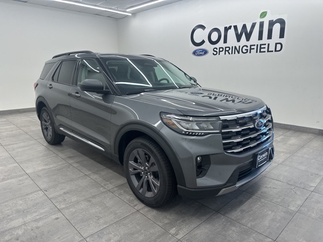 2025 Ford Explorer photo 3