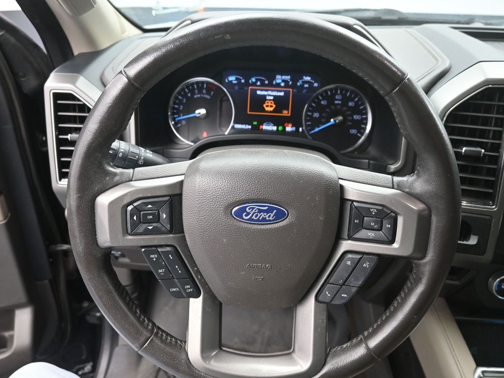 2021 Ford Expedition MAX XLT photo 2