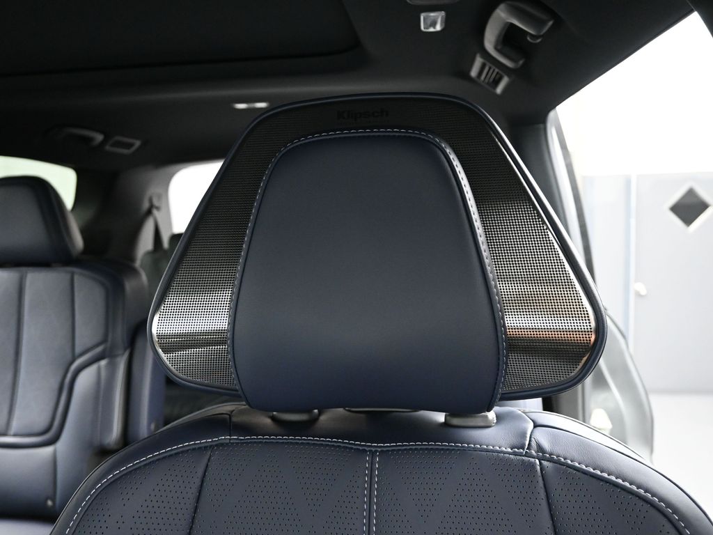 2026 Infiniti QX80 Sensory photo 10