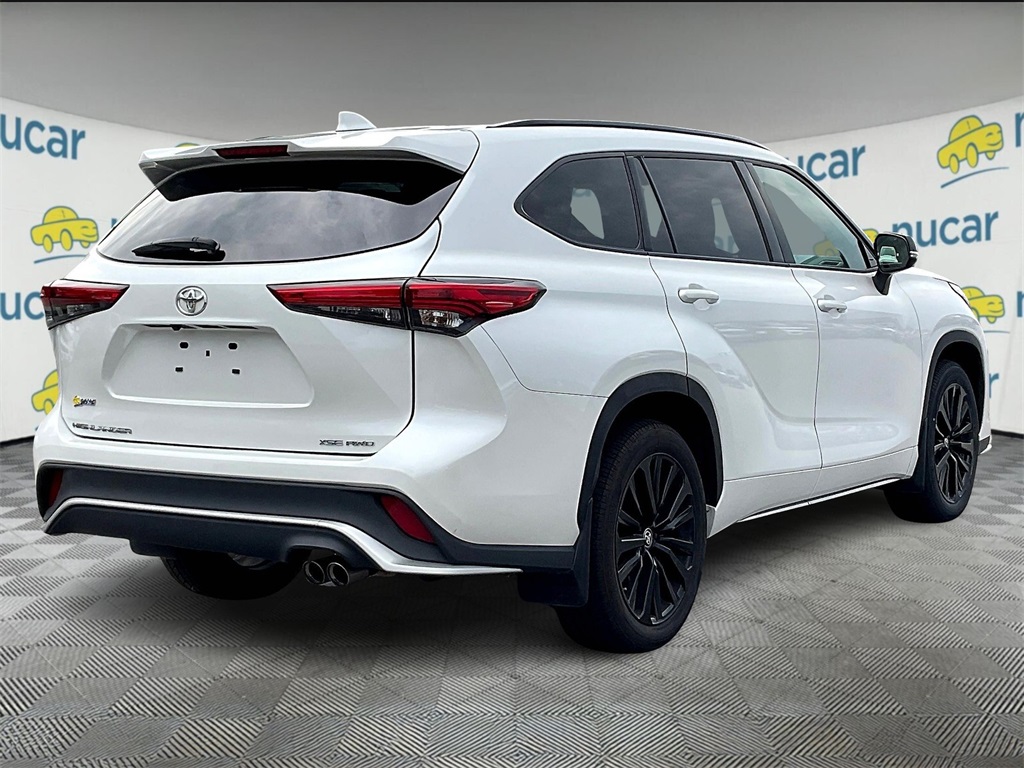 2023 Toyota Highlander XSE photo 6