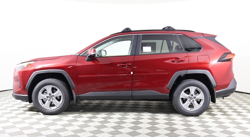 2025 Toyota RAV4 XLE photo 3
