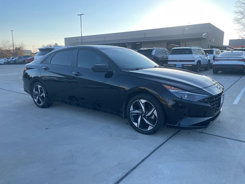 2023 Hyundai Elantra SEL's photo