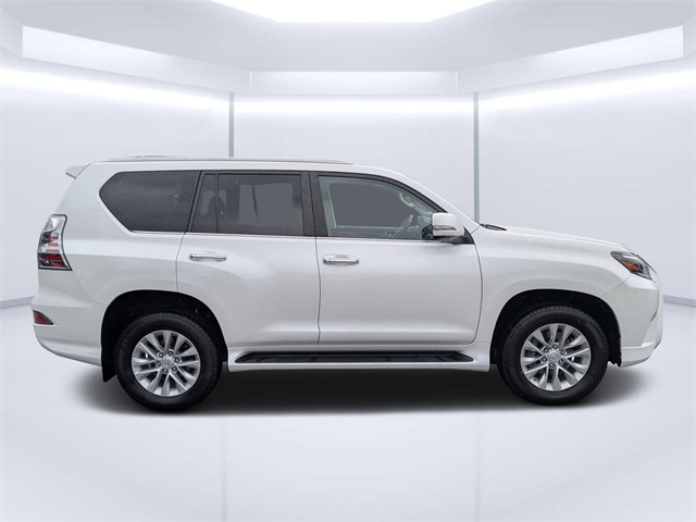 2022 Lexus GX 460 photo 2
