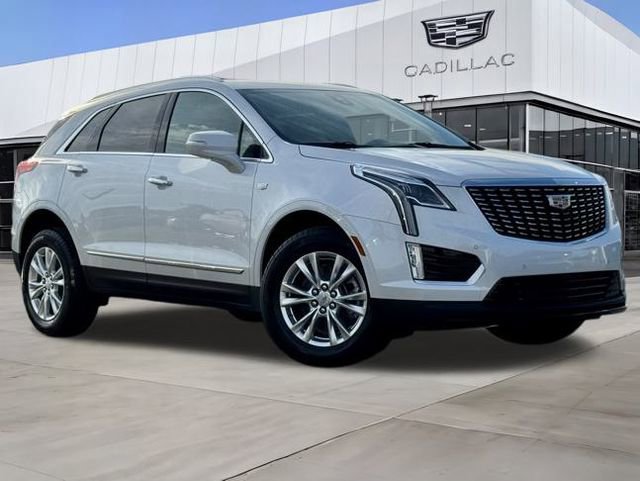2026 Cadillac XT5 Luxury photo 2