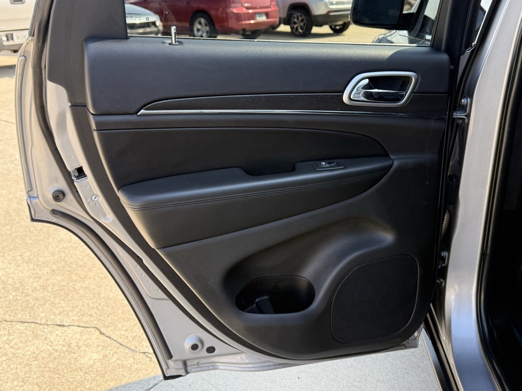 2018 Jeep Grand Cherokee Limited photo 16
