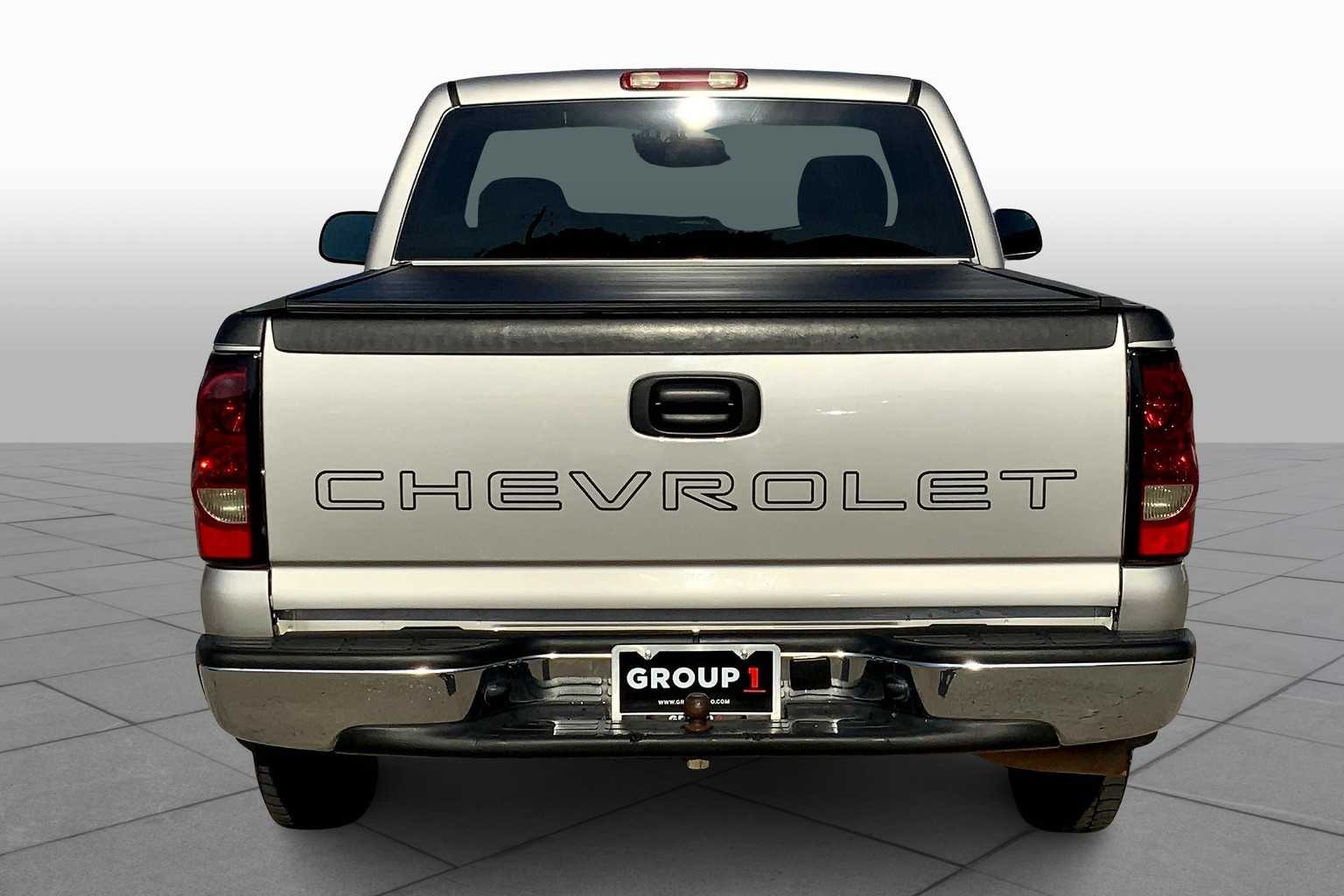 2007 Chevrolet Silverado 1500 LS photo 4