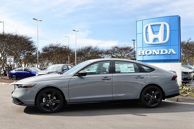 2025 Honda Accord Sport-L photo 4