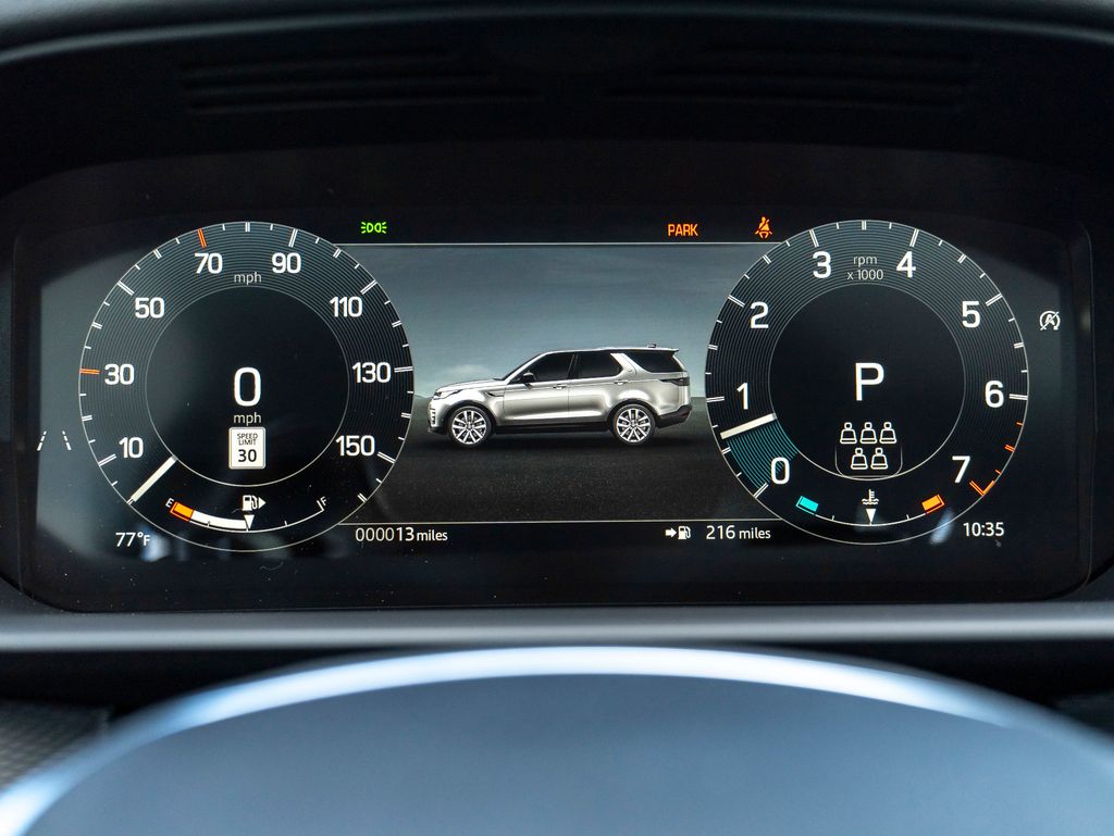 2025 Land Rover Discovery SE photo 13