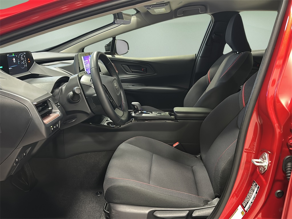 2024 Toyota Prius Prime XSE Premium photo 3
