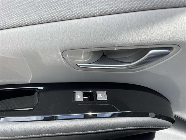 2025 Hyundai Tucson Limited photo 15