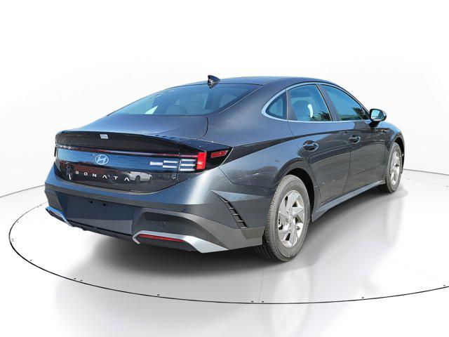 2025 Hyundai Sonata SE photo 4