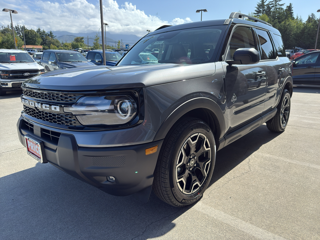 2025 Ford Bronco Sport Outer Banks photo 3