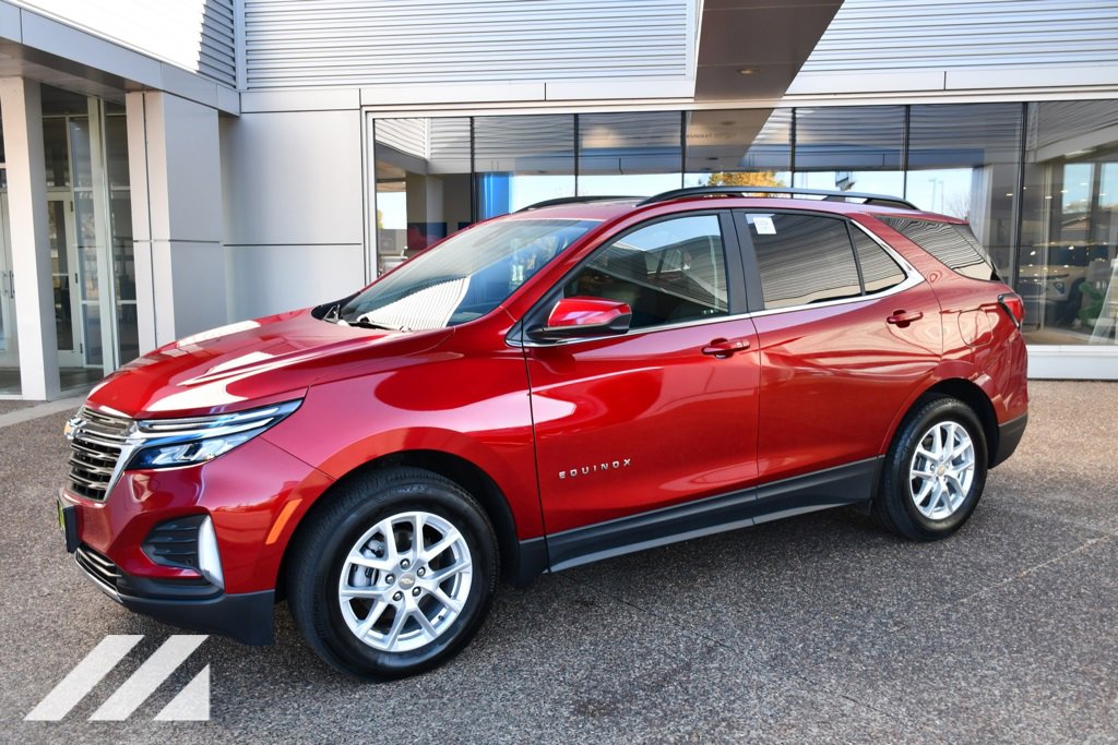 2023 Chevrolet Equinox LT photo 2