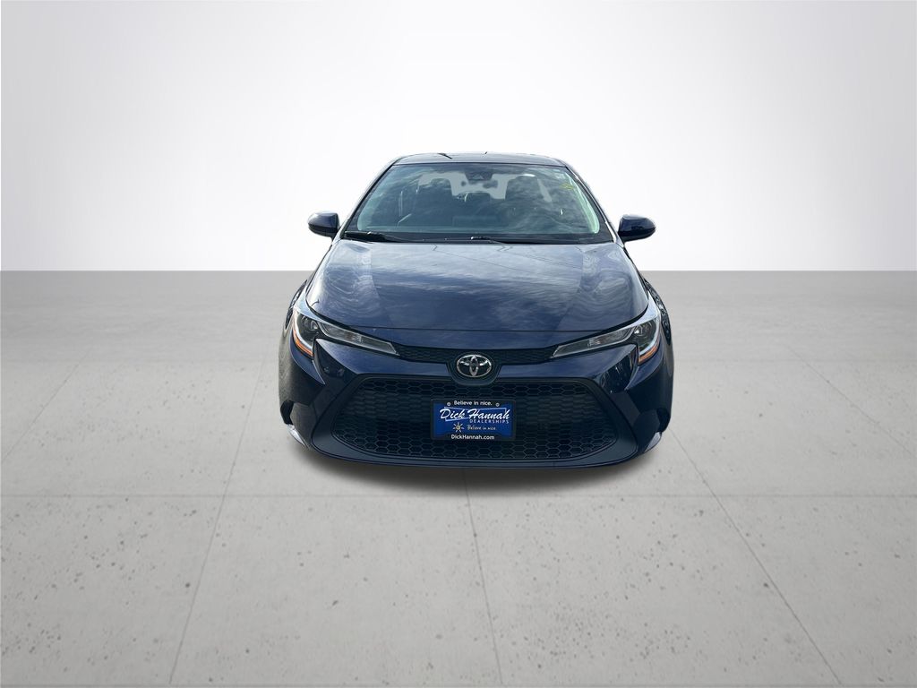 2022 Toyota Corolla LE photo 3