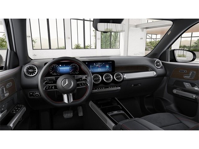 2026 Mercedes Benz GLB 250 4MATIC photo 3
