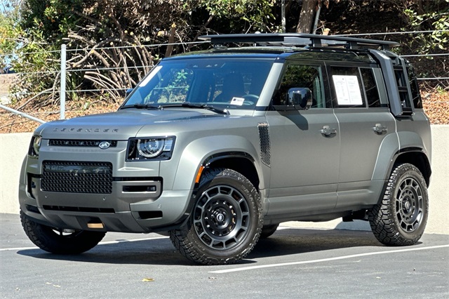 2025 Land Rover Defender