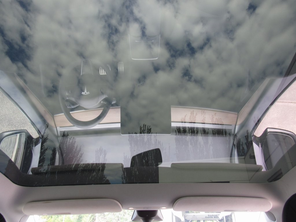 2022 Tesla Model Y Performance photo 25