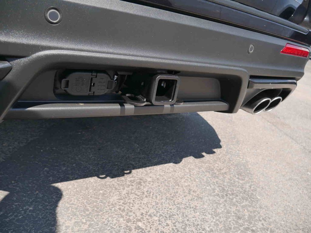 2022 Ford Explorer ST photo 7