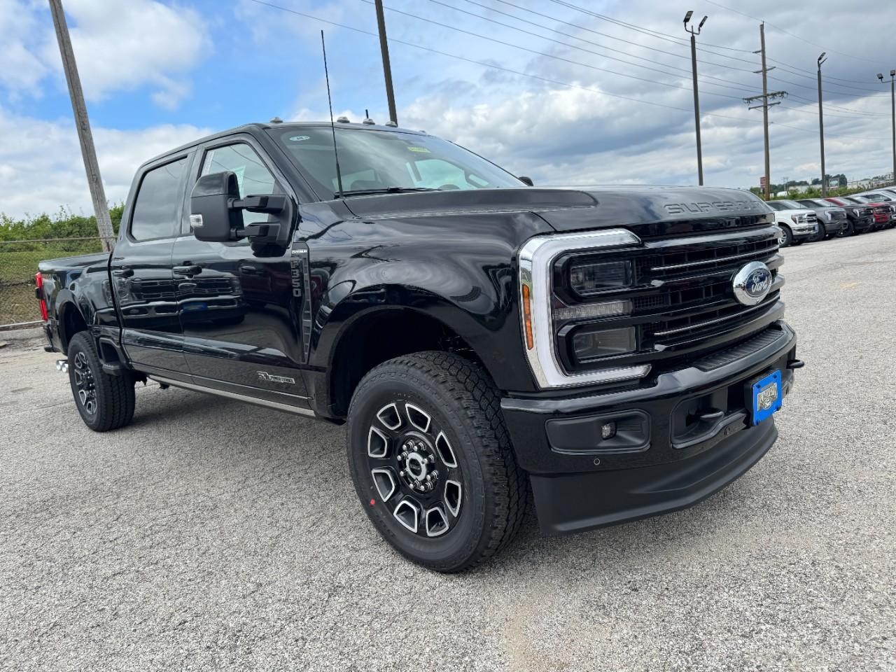 2025 Ford F-350 Platinum photo 2