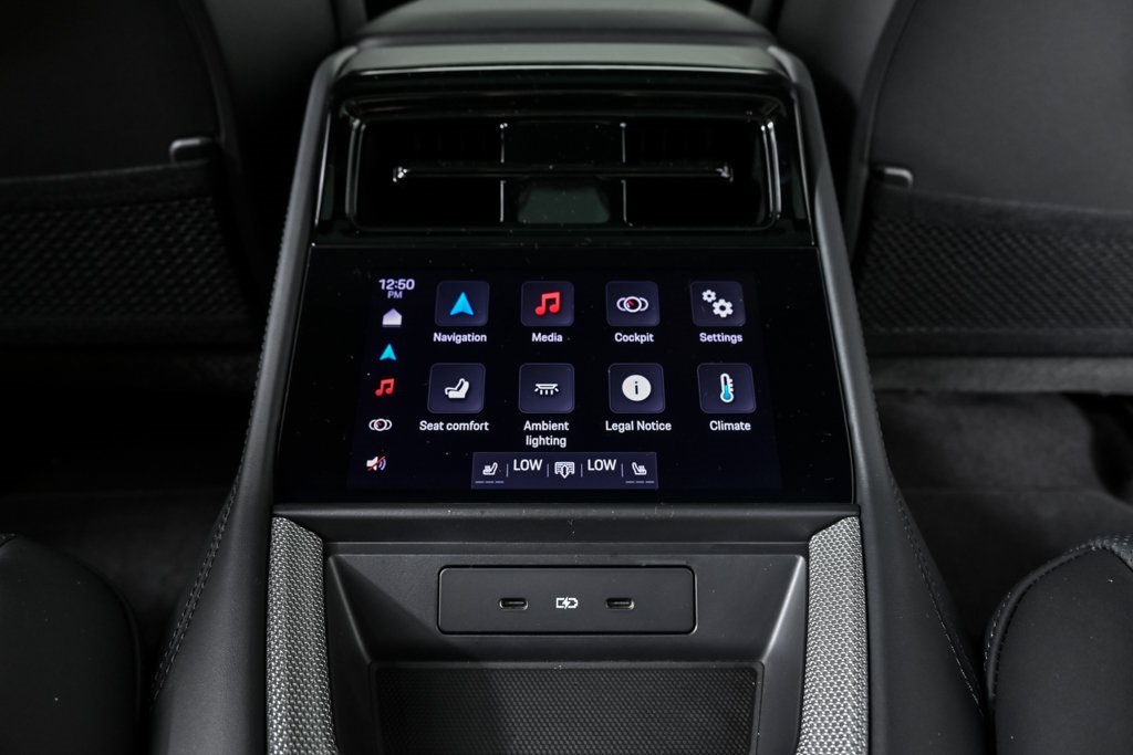 2025 Porsche Panamera Base photo 19