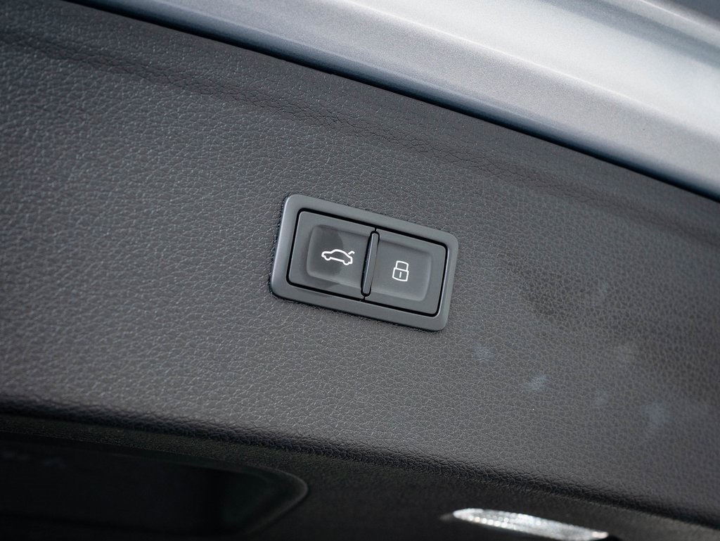 2022 Audi Q5 45 S line Premium photo 16