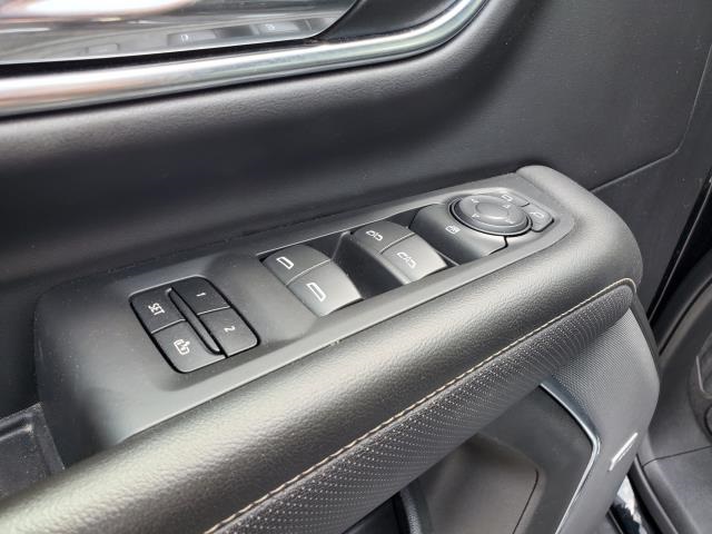 2023 Gmc Yukon SLT photo 13