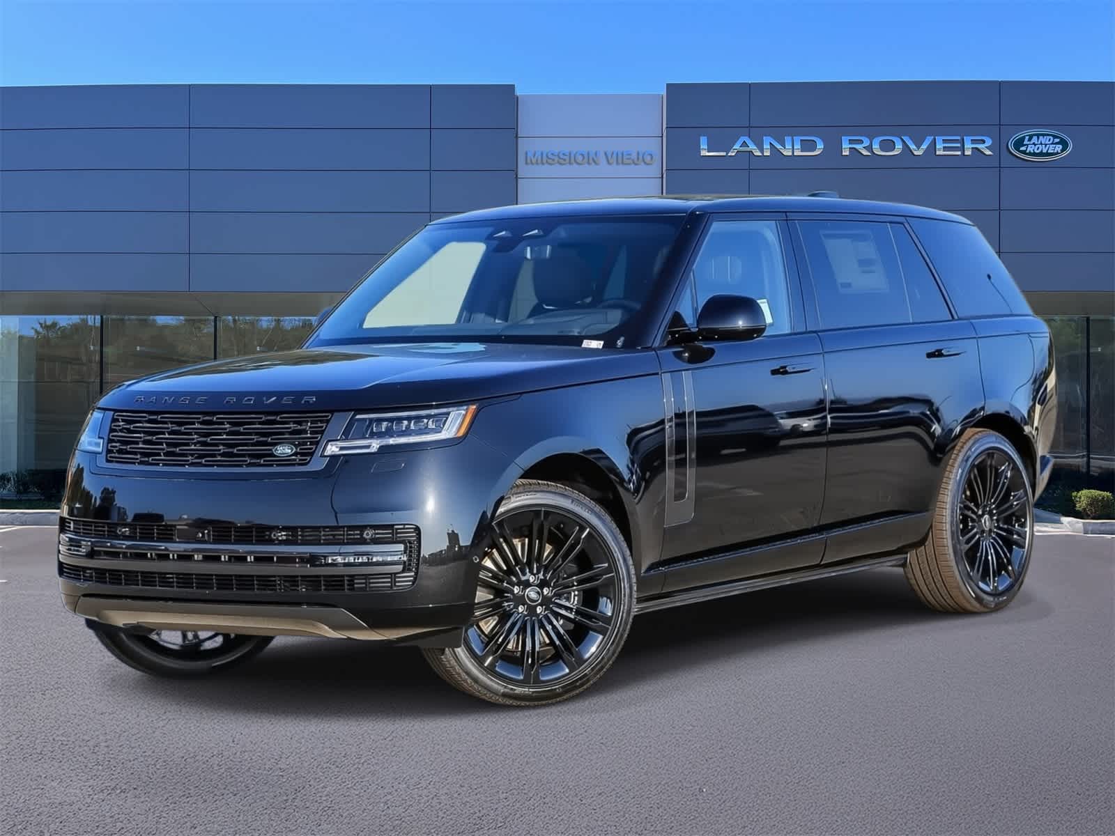 2025 Land Rover Range Rover SE's photo