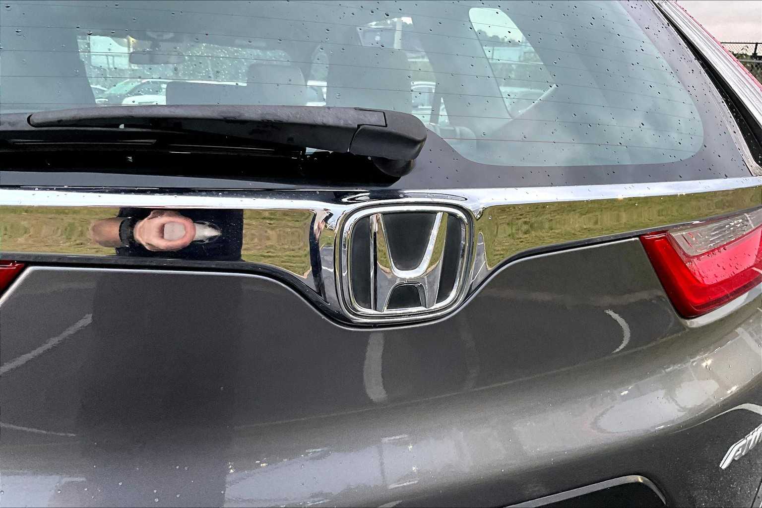 2017 Honda CR-V LX photo 26