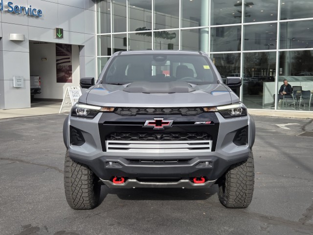 2026 Chevrolet Colorado ZR2 photo 3