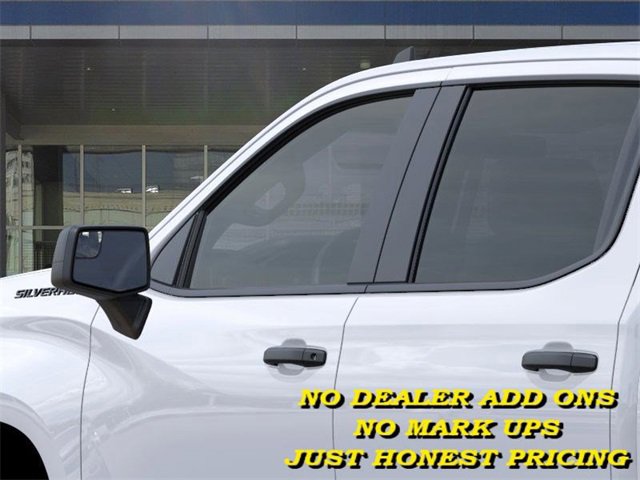 2026 Chevrolet Silverado Custom photo 11